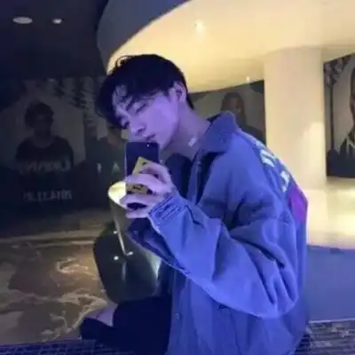 姚凡霜 姚凡霜
